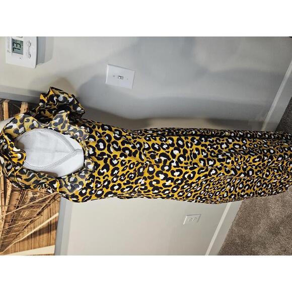 Who What Wear Leopard Print Dress with Ruffle Sleeves - Picture 2 of 8